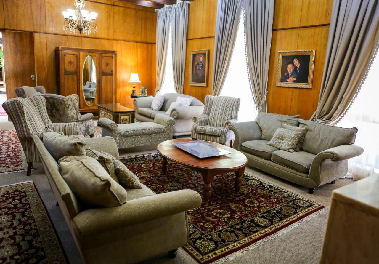 Scott'S Manor Guesthouse Function And Conference Venue Lichtenburg Zewnętrze zdjęcie
